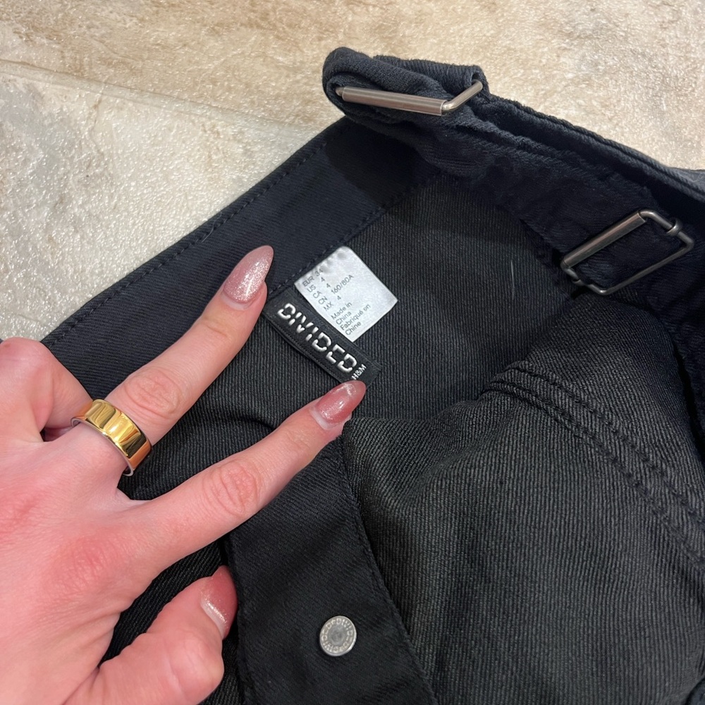 H&M Divided Black Denim Button-Front Mini Dress - Picture 7 of 7